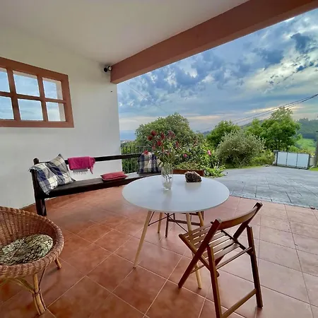 Independiente Con Preciosas Vistas Al Mar بيرميو